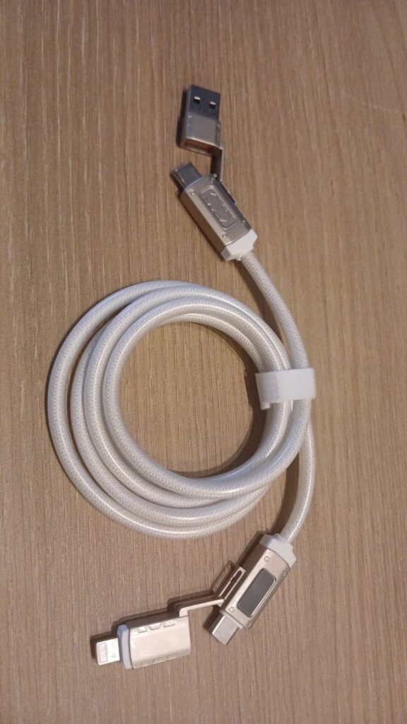 Cabo de dados Wtkvintant-tipo 4 x 1 carregamento rápido, USB / C - Cabo branco